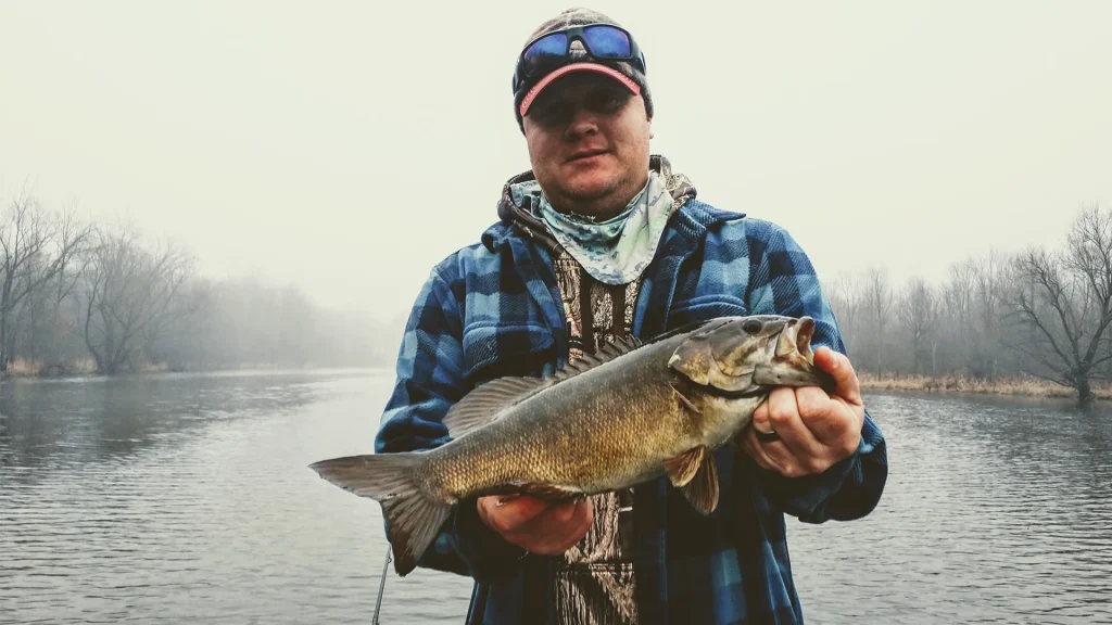 Differences Between Fishing for Smallmouth and Largemouth in Winter